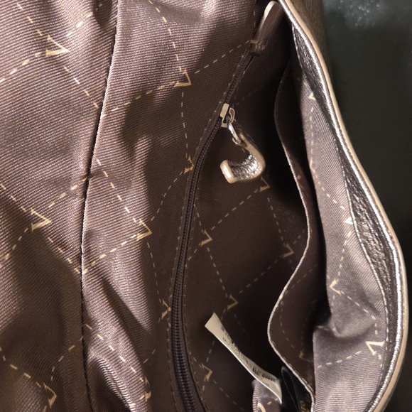 Vince Camuto Geniune Leather Crossbody EUC - Picture 6 of 12